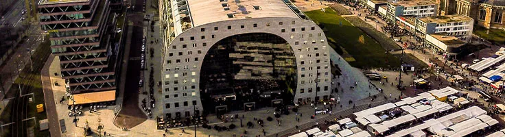 Bezoek de Rotterdamse Markthallen in een huurauto