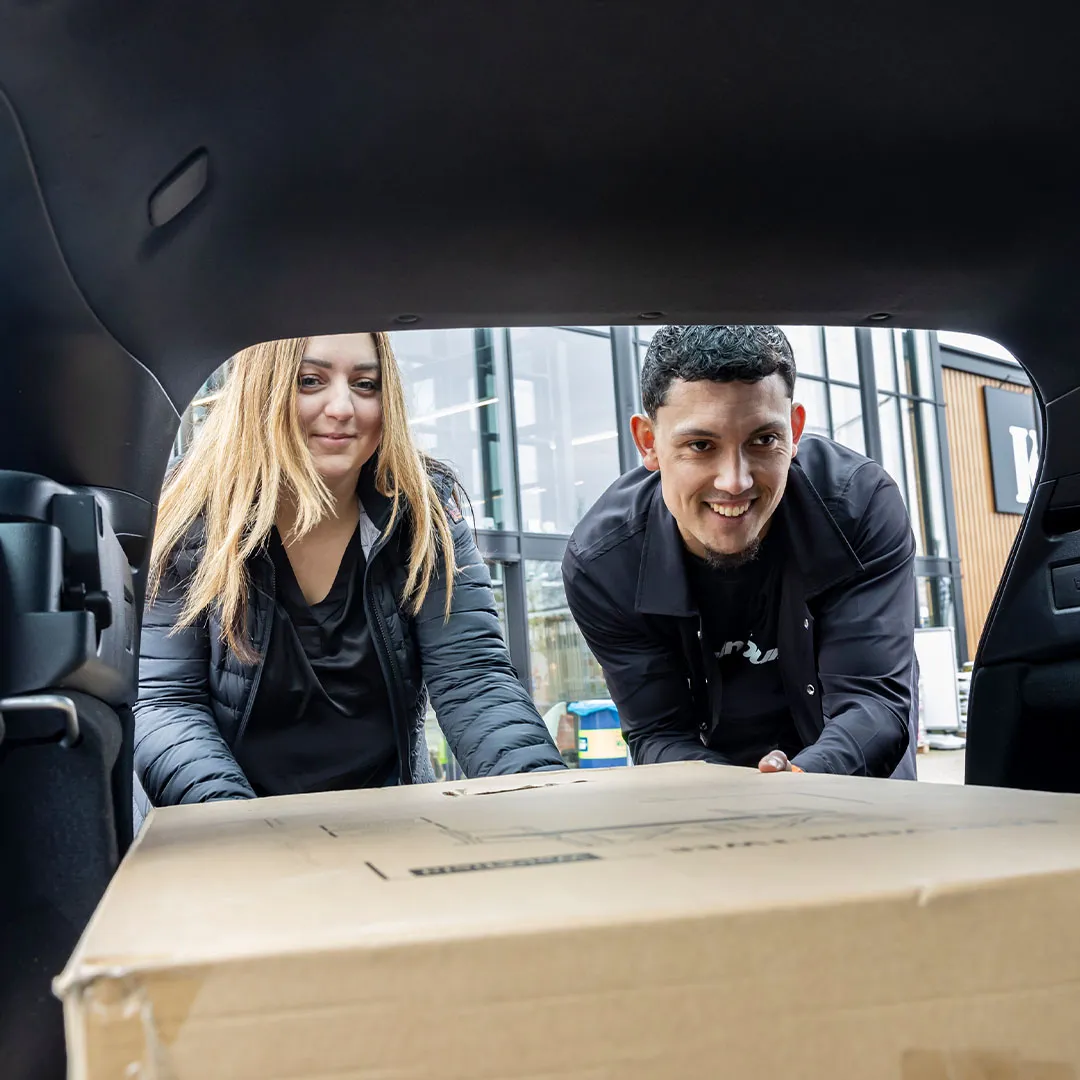 een geschikte huurauto bij de bouwmarkt